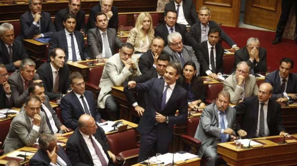 Το τέλος τους δράματος των Πρεσπών θα μπορούσε να δοθεί με παραίτηση της Κ.Ο της ΝΔ – Τι προβλέπει το Σύνταγμα